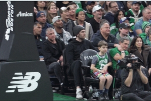 明天正面对决！科内特现身场边观战老东家凯尔特人